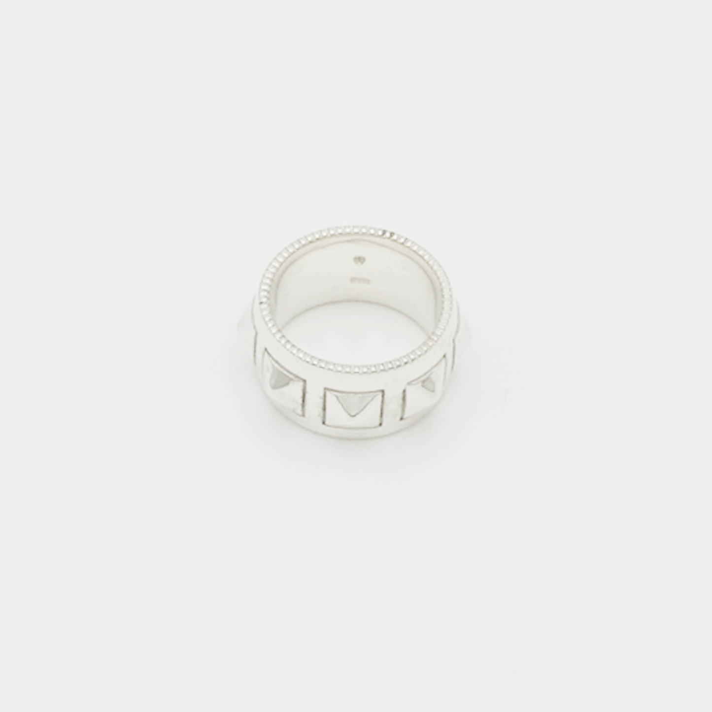 Pyramid Studs Bandana Ring