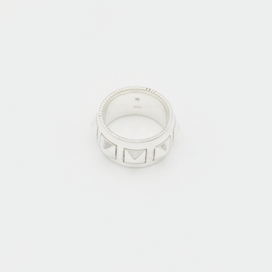 Pyramid Studs Bandana Ring