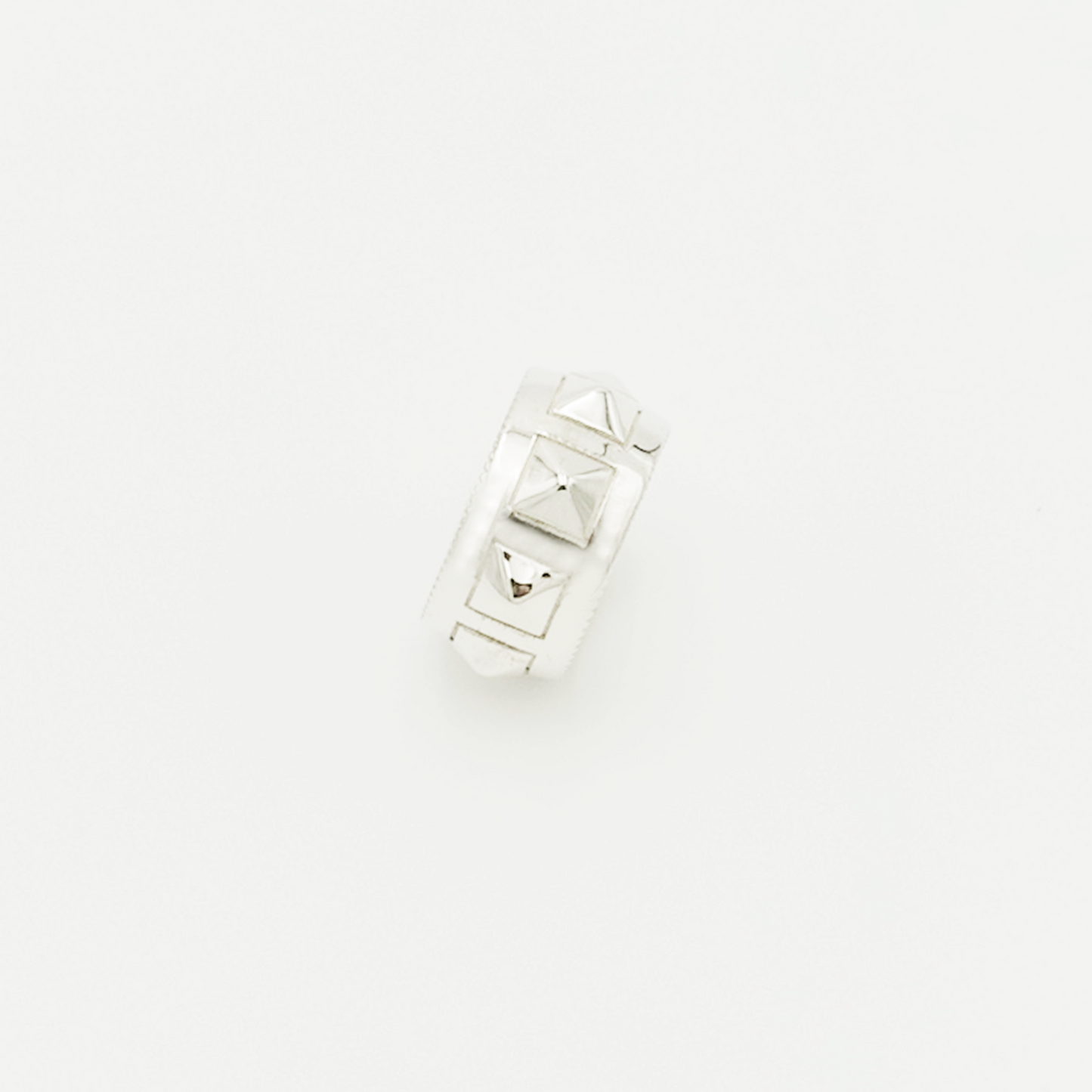 Pyramid Studs Bandana Ring